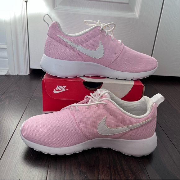 Nike | Roshie One - Picture 4 of 7